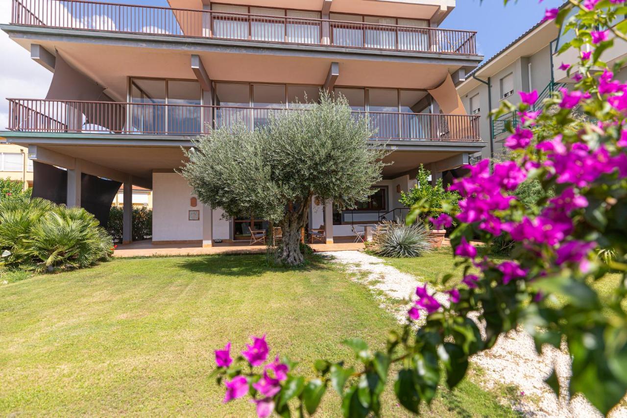 Villa Arrecifes Fertilia Exterior photo